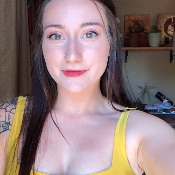 Meet your Posher, Kassidy - Picture 2 of 4